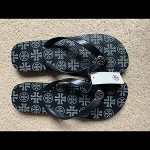 Tory Burch Thin Flip Flops NEW WITH TAG (size 11)